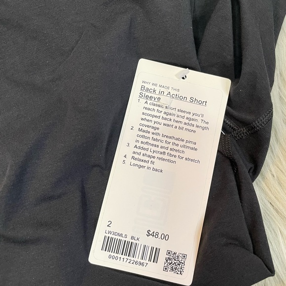 SOLD EVENT Lululemon back in action short sleeve - Picture 3 of 3